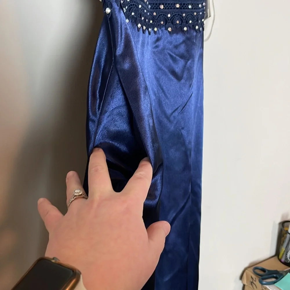 Navy blue satin size 8 prom/ bridesmaids/ formal dress - Picture 5 of 11